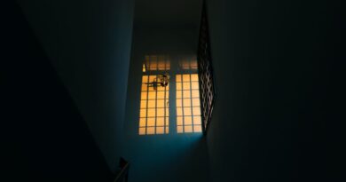 어르신 낙상 예방 집 정리: 조명과 욕실부터 손보는 체크리스트